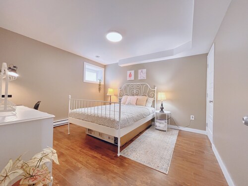 Private Basement + Self Check-in + Kids/Family + Parking