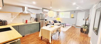 Private Basement + Self Check-in + Kids/Family + Parking