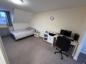 3 bedrooms, WiFi, bed sheets