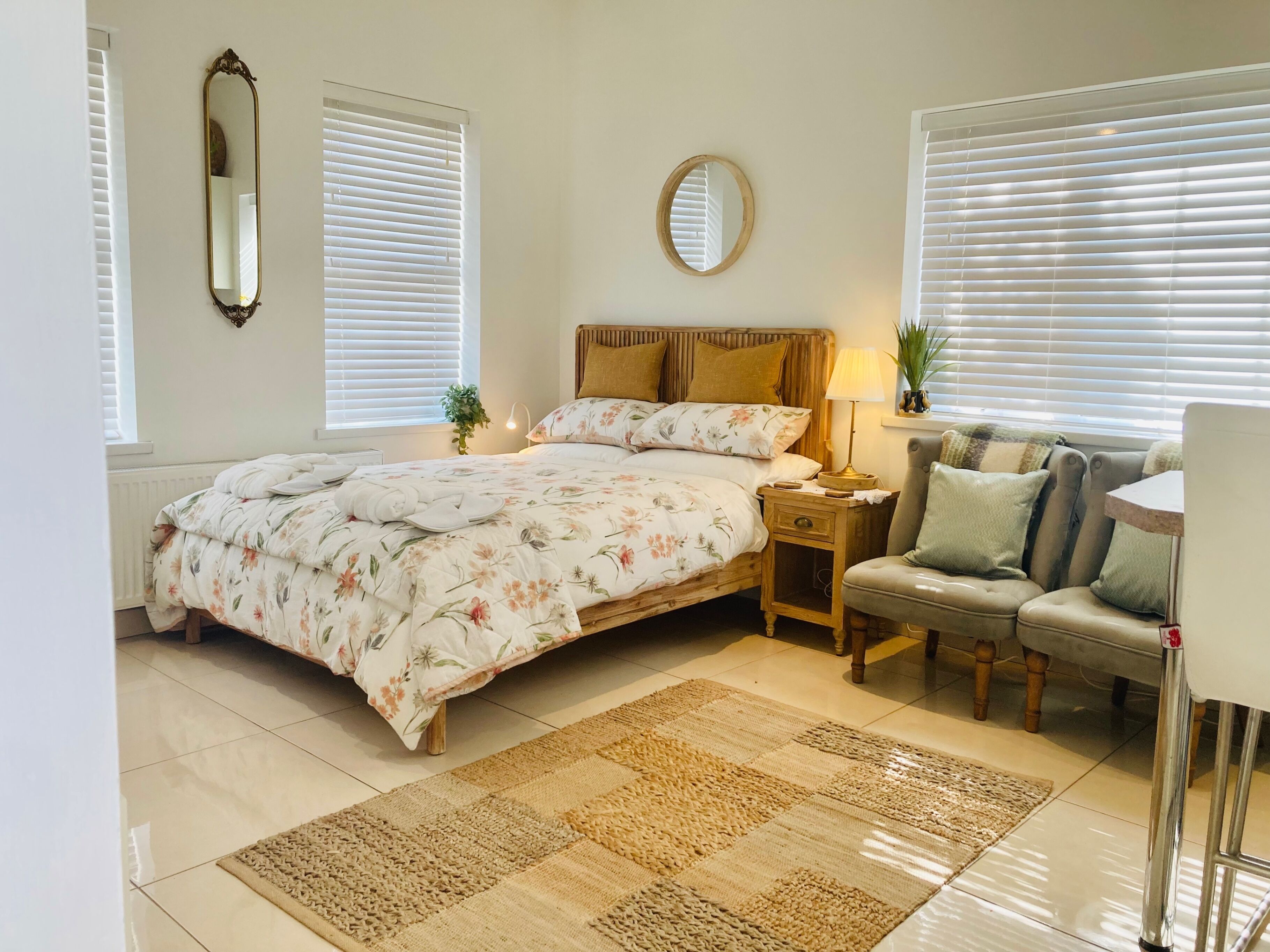 アイロン / アイロン台、WiFi、ベッドシーツ