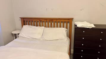 4 bedrooms, WiFi, bed sheets