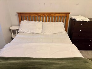 4 bedrooms, WiFi, bed sheets