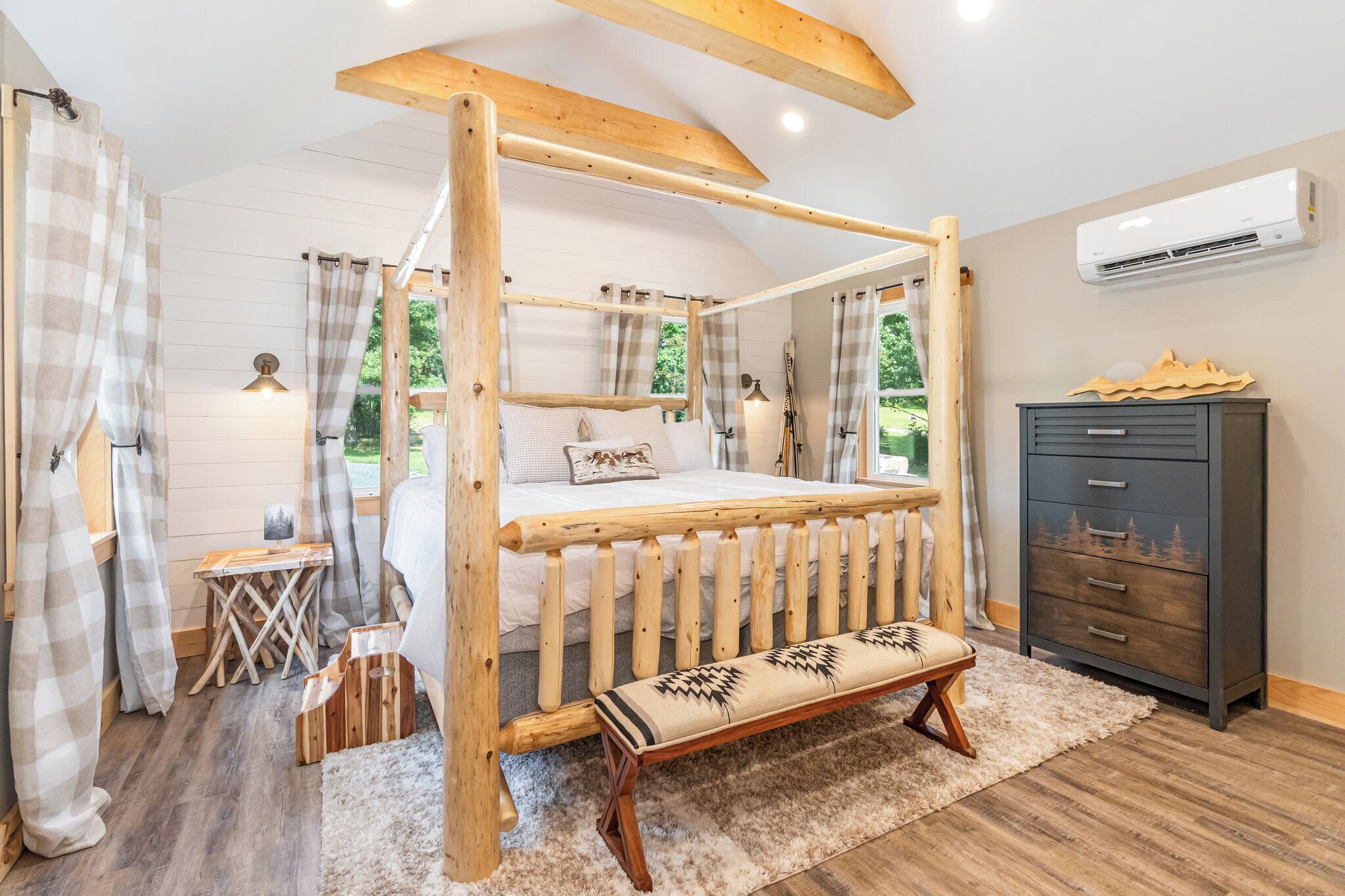 3 Schlafzimmer, Schreibtisch, Bügeleisen/Bügelbrett, kostenloses WLAN