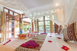 2 bedrooms, WiFi, bed sheets, wheelchair access
