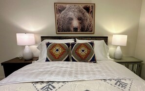 3 bedrooms, iron/ironing board, WiFi, bed sheets