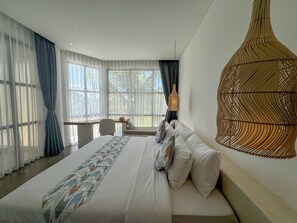 2 bedrooms, iron/ironing board, internet, bed sheets