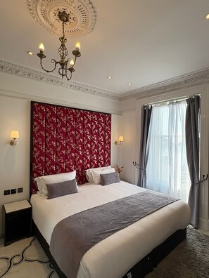 2 bedrooms, iron/ironing board, free WiFi, bed sheets - Oban Family Escape: Stroll Promenade, Explore Castles & Island Ferries (Oban)