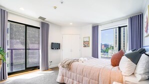 1 slaapkamer, een strijkplank/strijkijzer, gratis wifi, beddengoed