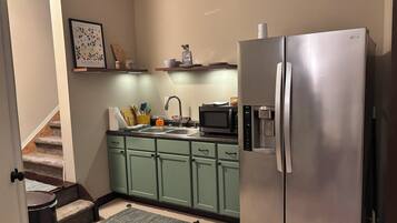 Fridge, microwave, coffee/tea maker, blender
