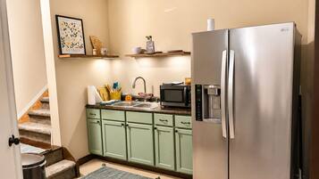 Fridge, microwave, coffee/tea maker, blender