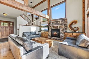 TV, fireplace, offices