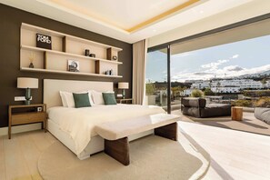 7 عدّة غرف نوم ومكواة/لوح كي وواي فاي وملاءات أسرّة