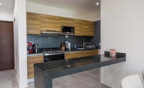 Fridge, microwave, oven, stovetop