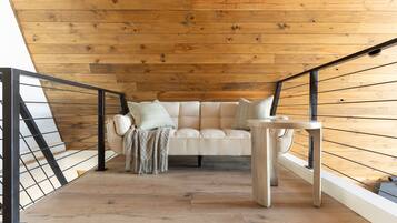 Smart TV, fireplace, table tennis, books