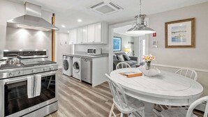 Coffee/tea maker, fridge, microwave, oven - Fairview Cottage Coastal Getaway, steps to the beach & close to golf course (Kennebunk)