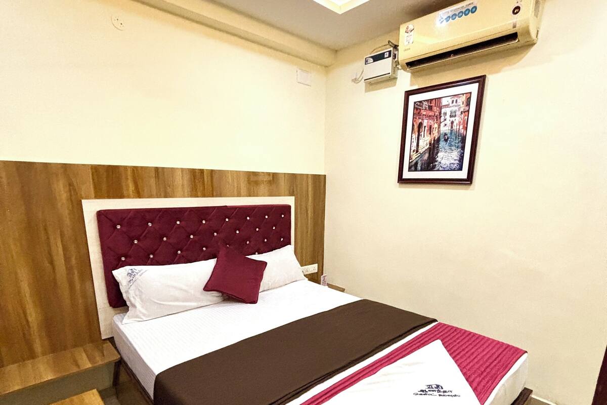 Standard Room | Hypo-allergenic bedding, desk, free WiFi, bed sheets