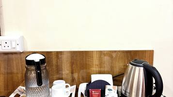 Quarto standard | Roupas de cama antialérgicas, escrivaninha, Wi-Fi de cortesia