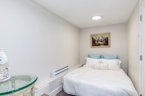 4 Schlafzimmer, Bügeleisen/Bügelbrett, kostenloses WLAN, Bettwäsche