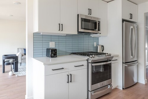 Blueground | Cupertino, pool, nr Memorial Park