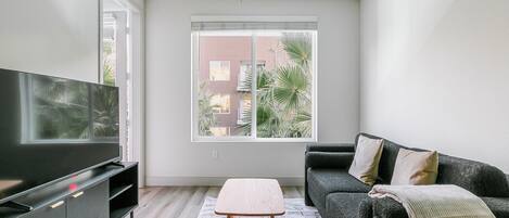 Télévision, chaîne hi-fi