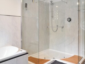 Towels - Beautifully converted barn in Cheshire countryside. (Warmingham, Sandbach)