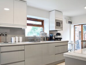 غسالة أطباق، كرسي للأطفال