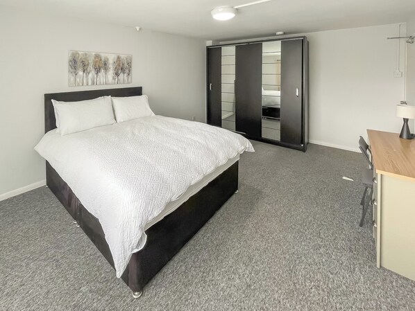 5 bedrooms, free WiFi