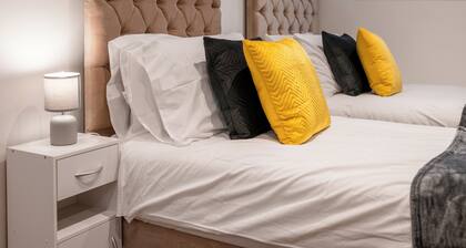 Hilltop Apartment 1 - UK50591