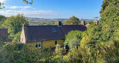 3 bedroom accommodation in Ampleforth, near Helmsley