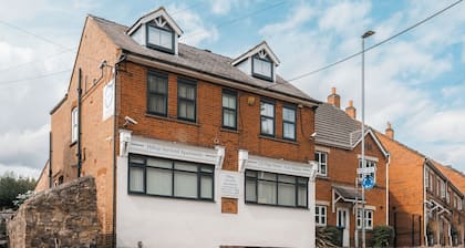 Hilltop Apartment 4 - UK50596