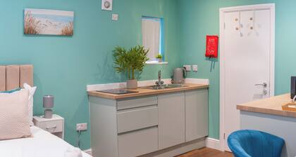 Hilltop Apartment 4 - UK50596