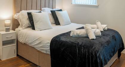 Hilltop Apartment 5 - UK50597