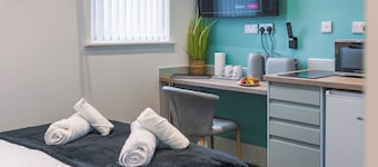 Hilltop Apartment 5 - UK50597