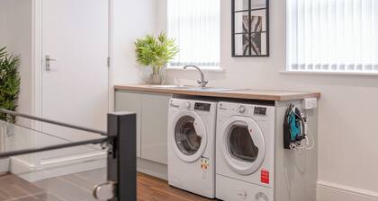 Hilltop Apartment 5 - UK50597