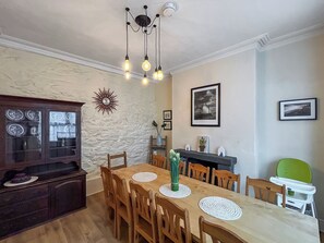 Unclassified image, 2 of 19, button