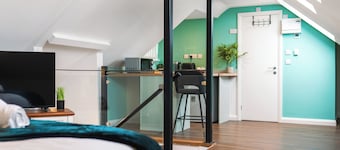 Hilltop Apartment 9 - UK50601