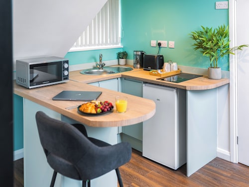 Hilltop Apartment 9 - UK50601