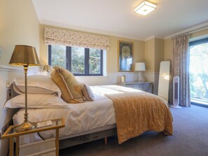 4 bedrooms, free WiFi