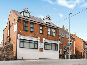 Exterior - Hilltop Apartment 8 - UK50600 (Earl Shilton)