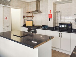 Dishwasher - 12 bedroom accommodation in Great Yarmouth (Great Yarmouth)