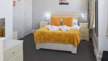 12 bedrooms, free WiFi, bed sheets
