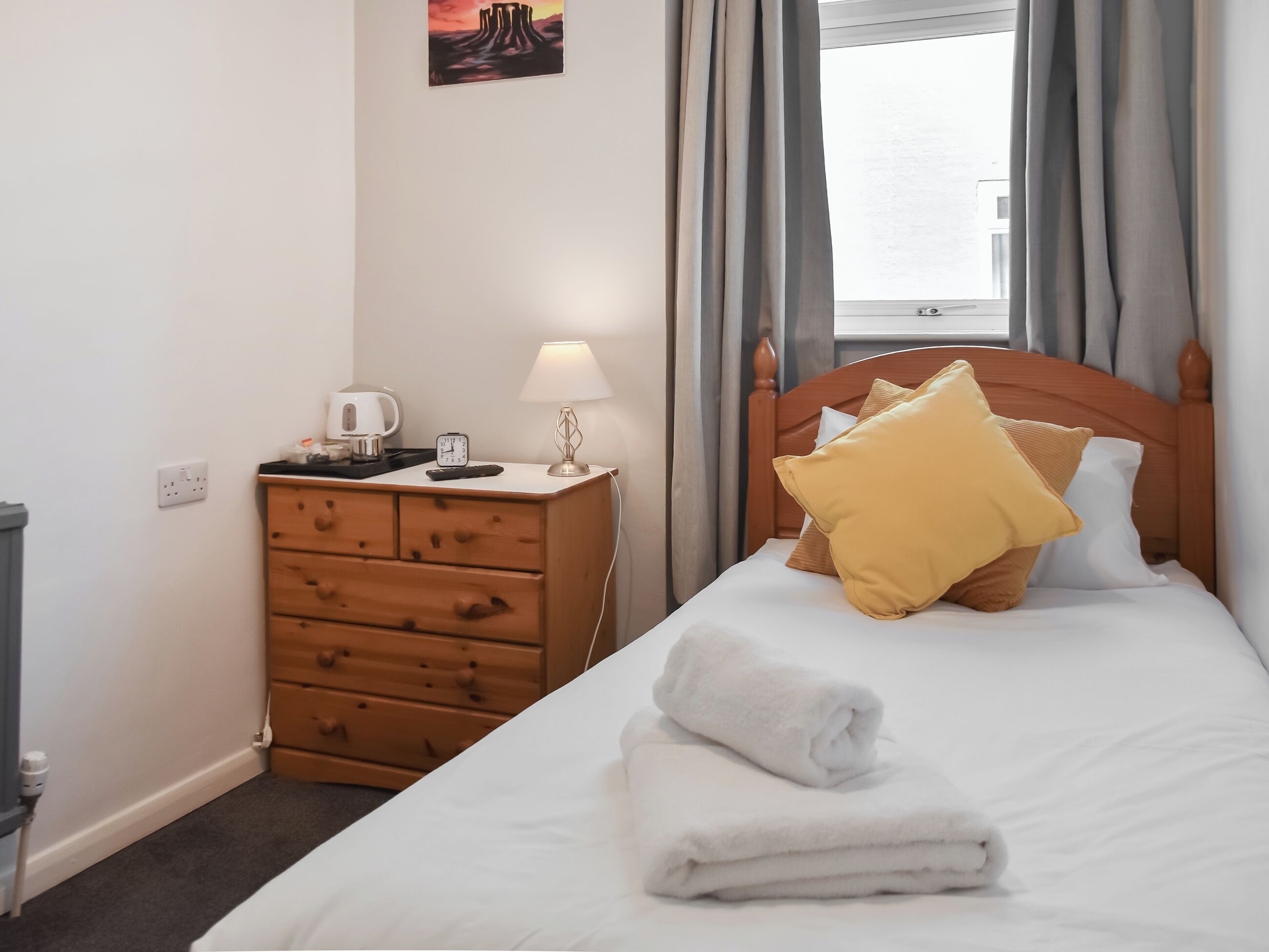 12 bedrooms, free WiFi