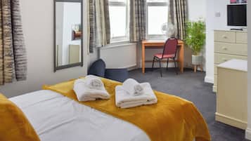 12 bedrooms, free WiFi