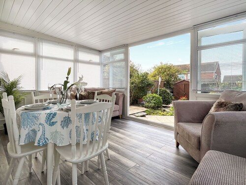 2 bedroom accommodation in Redcar