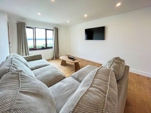 3 bedroom accommodation in Tyn-y-gongl