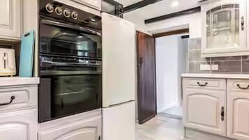 Dishwasher, highchair