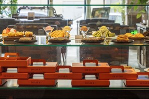 Daily local cuisine breakfast for a fee - 24H COLOR HOTEL  Minjie Road (Xi'an)