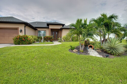Cozy Couple’s Retreat w/ Porch in Cape Coral!
