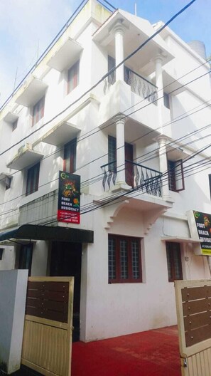 Fachada da propriedade