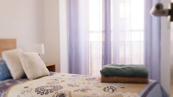 3 bedrooms, iron/ironing board, free WiFi, bed sheets